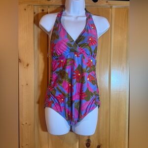 NWT Maternity Beach & Bump Ladies’ size Small one Piece Swimsuit